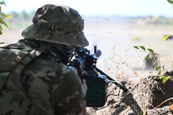 Боевое слаживание бойцов батальона "Каштана" спецназа "Ахмат" в зоне СВО