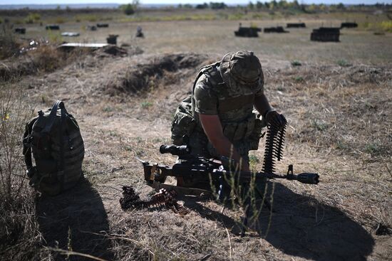 Боевое слаживание бойцов батальона "Каштана" спецназа "Ахмат" в зоне СВО