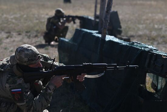 Боевое слаживание бойцов батальона "Каштана" спецназа "Ахмат" в зоне СВО