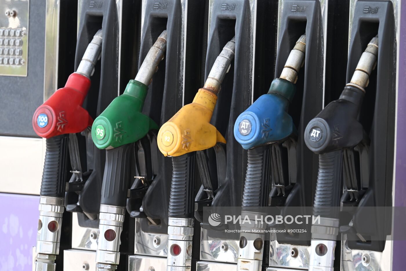 Дефицит бензина в Крыму