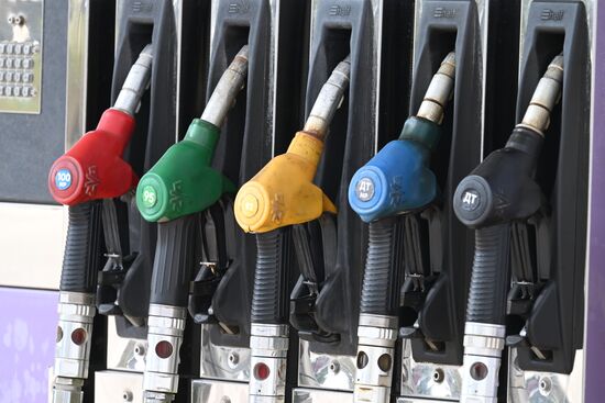 Дефицит бензина в Крыму