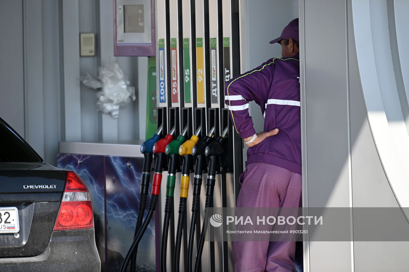 Дефицит бензина в Крыму