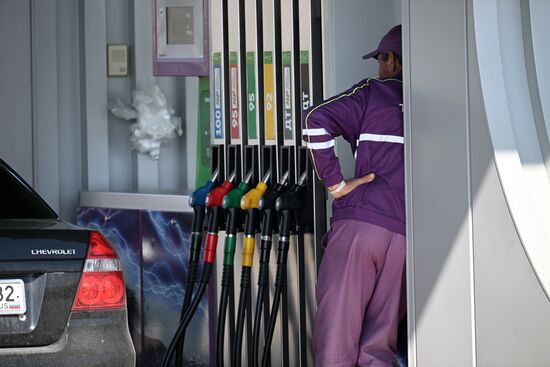 Дефицит бензина в Крыму