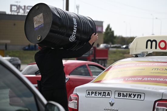 Дефицит бензина в Крыму