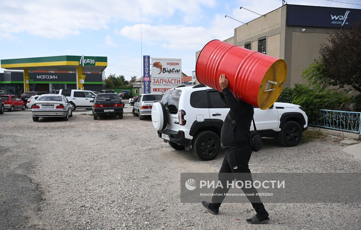 Дефицит бензина в Крыму