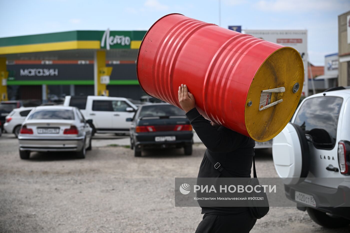 Дефицит бензина в Крыму