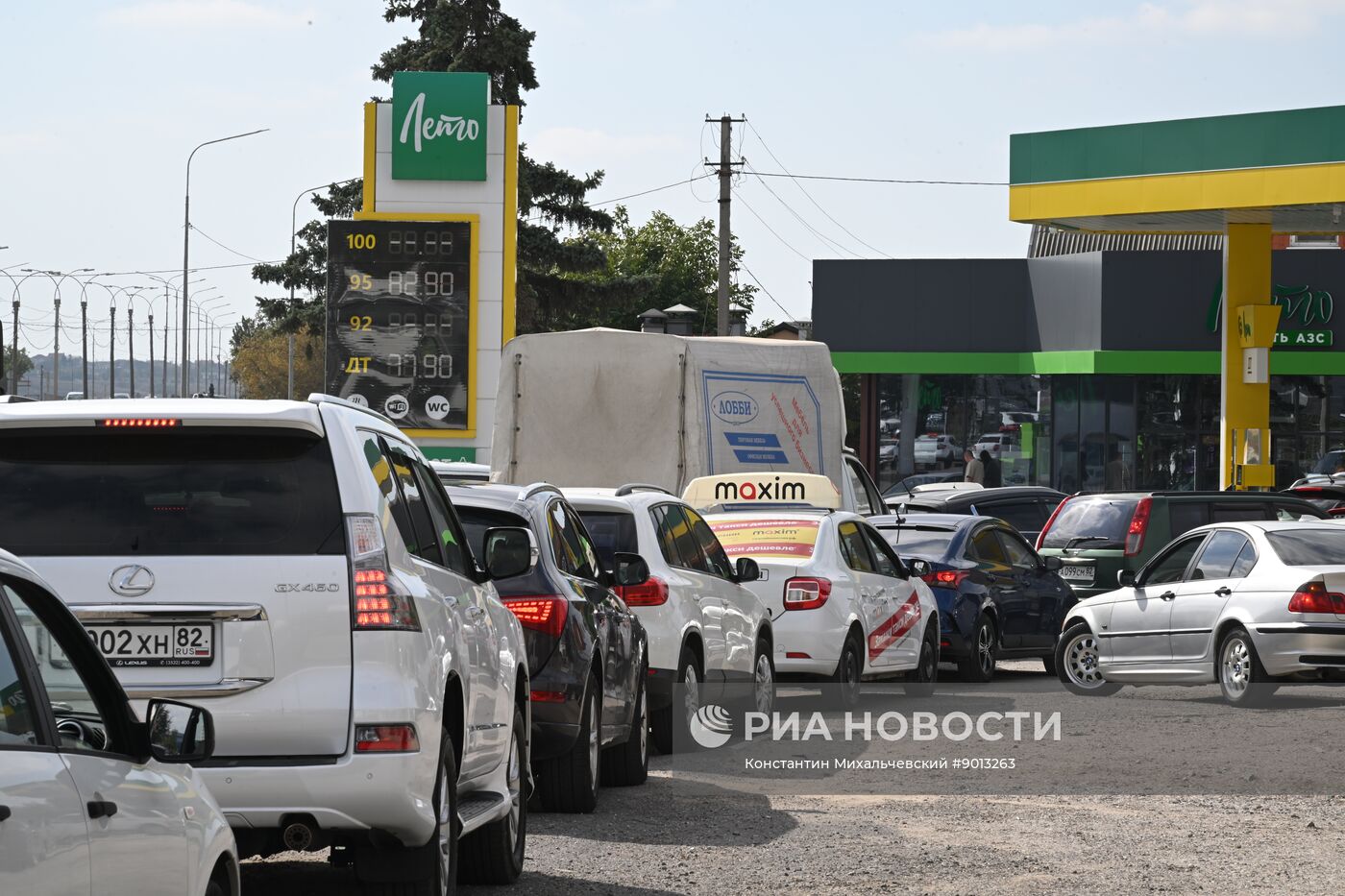 Дефицит бензина в Крыму