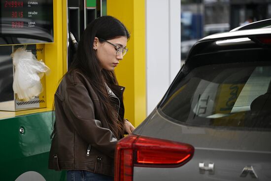 Дефицит бензина в Крыму