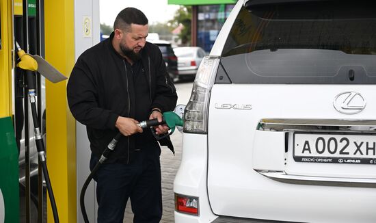 Дефицит бензина в Крыму