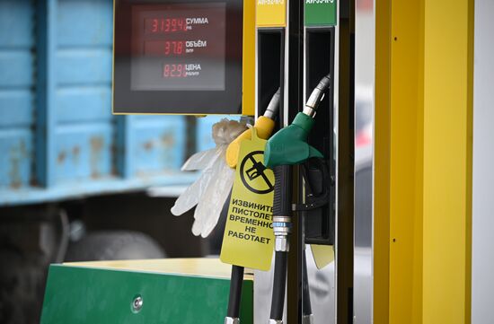 Дефицит бензина в Крыму