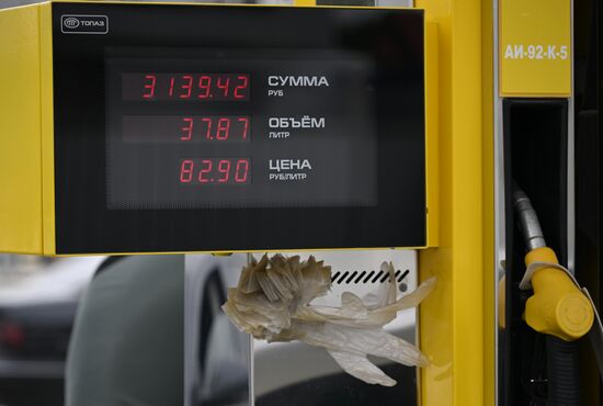 Дефицит бензина в Крыму