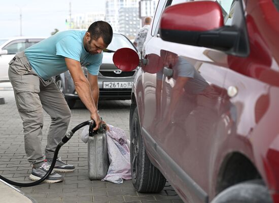 Дефицит бензина в Крыму