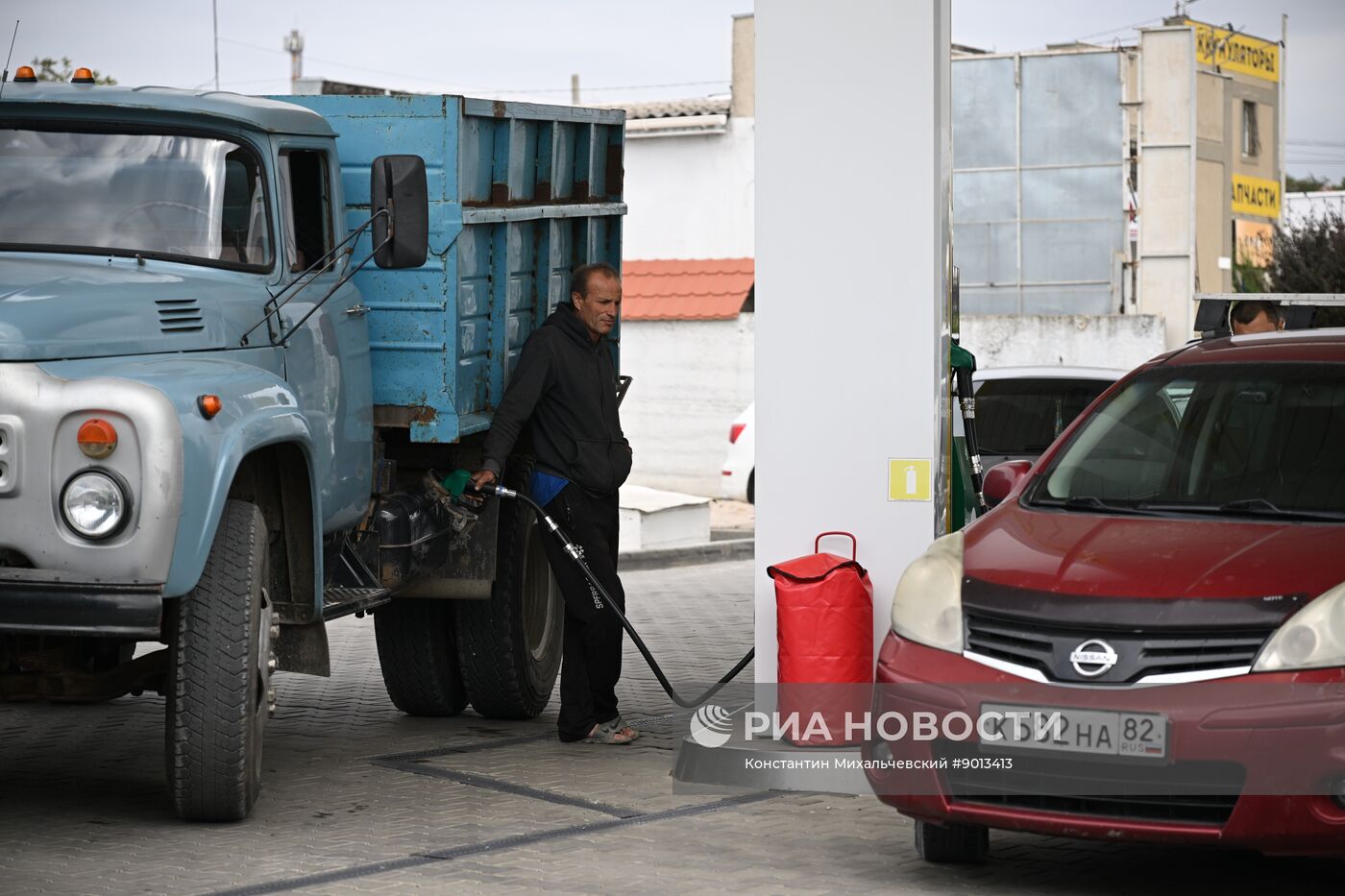 Дефицит бензина в Крыму