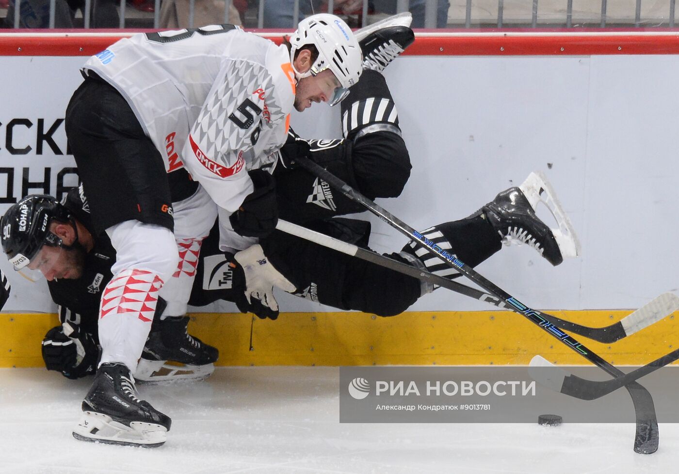 Хоккей. КХЛ. Матч "Авангард" - "Трактор"