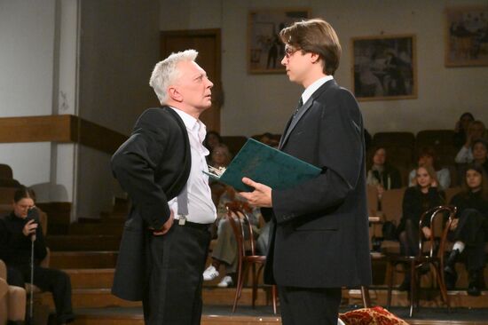 Спектакль "Горе от ума. Открытая репетиция" в театре "Сфера"