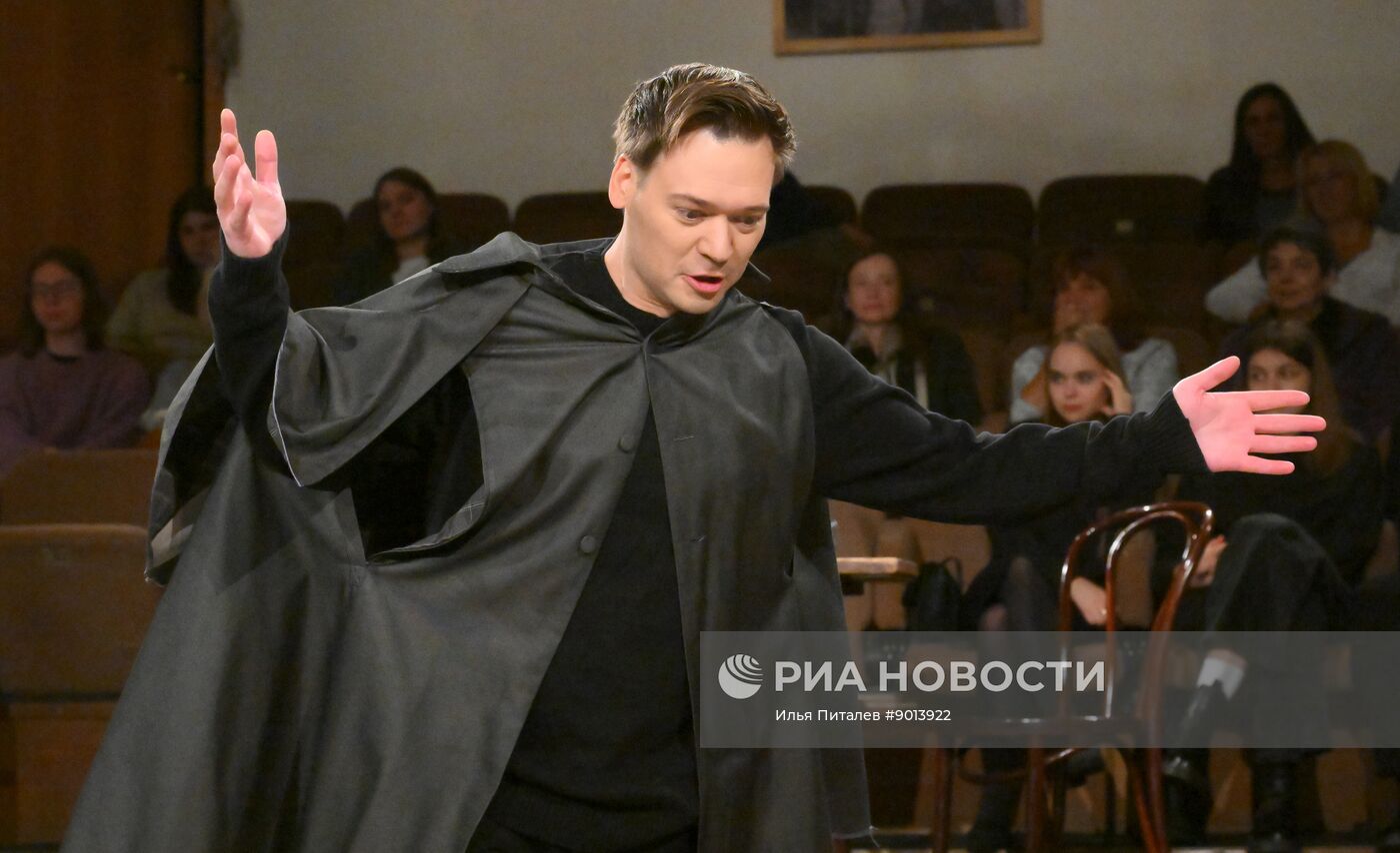 Спектакль "Горе от ума. Открытая репетиция" в театре "Сфера"