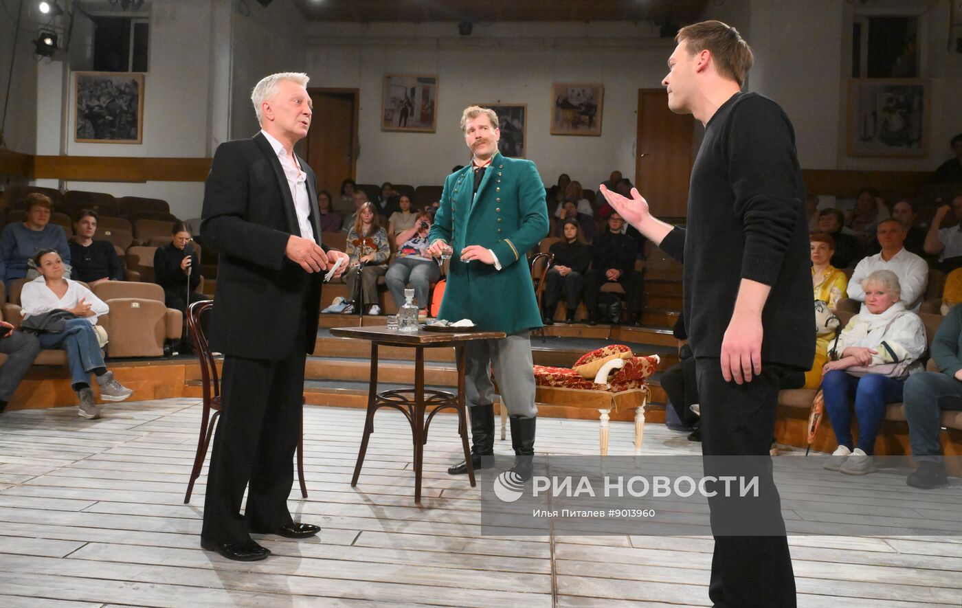 Спектакль "Горе от ума. Открытая репетиция" в театре "Сфера"