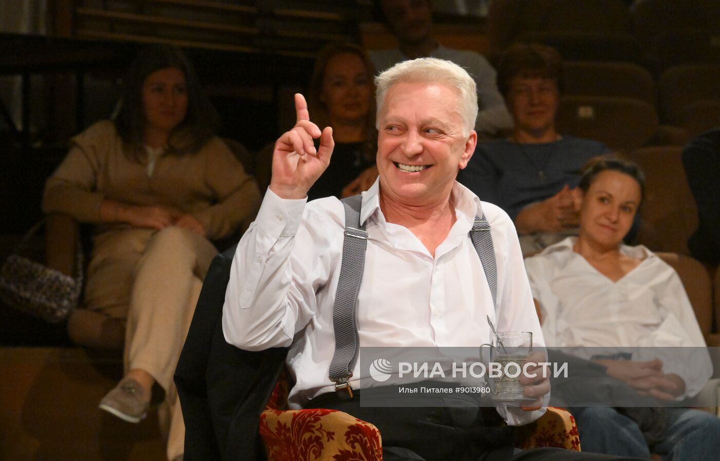 Спектакль "Горе от ума. Открытая репетиция" в театре "Сфера"