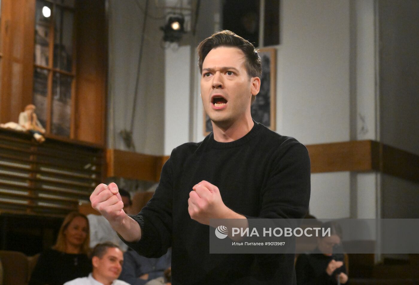 Спектакль "Горе от ума. Открытая репетиция" в театре "Сфера"