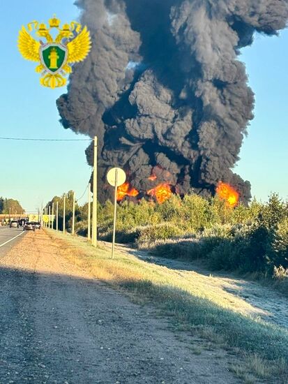 Поезд столкнулся  с грузовиком в Смоленской области