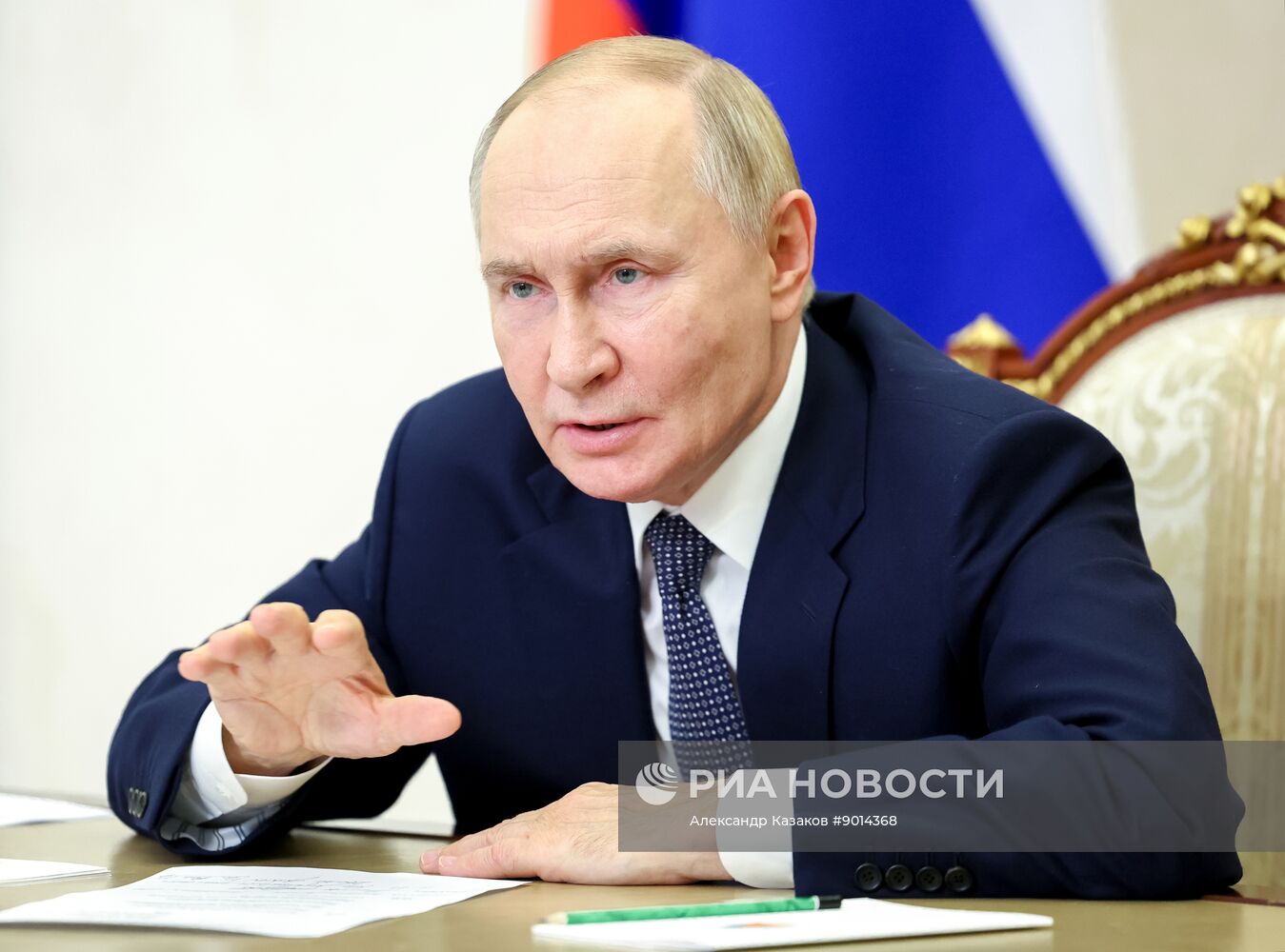 Президент Владимир Путин встретился с избранными главами регионов