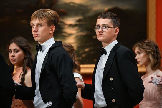 "Бал у Айвазовского" в Крыму