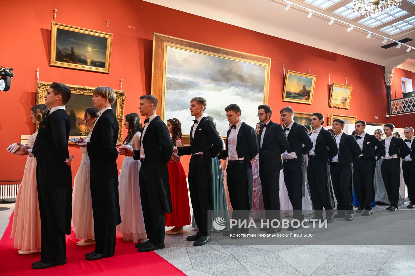 "Бал у Айвазовского" в Крыму