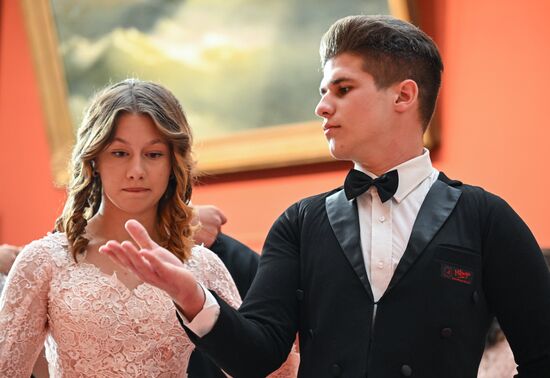 "Бал у Айвазовского" в Крыму