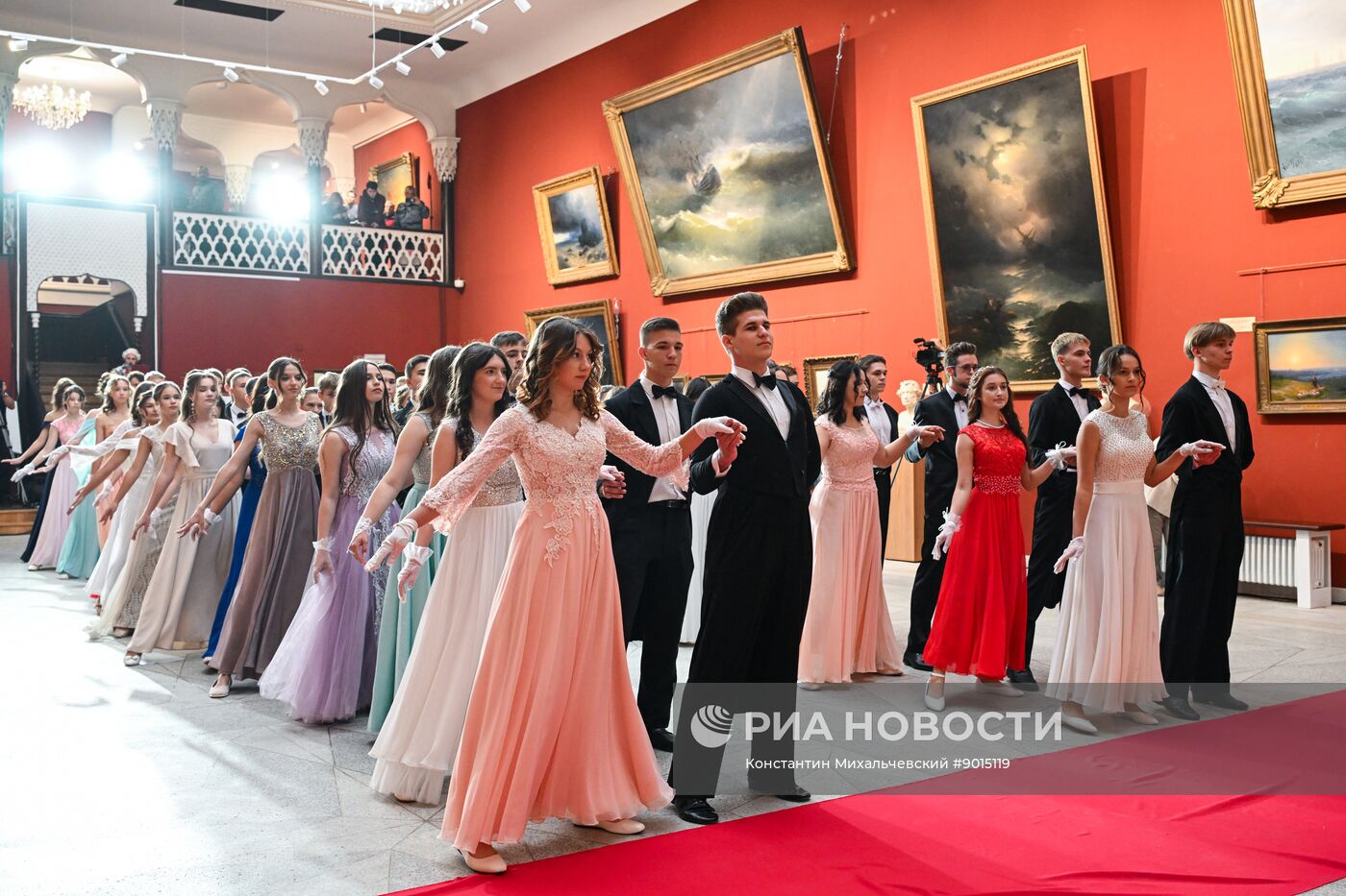 "Бал у Айвазовского" в Крыму