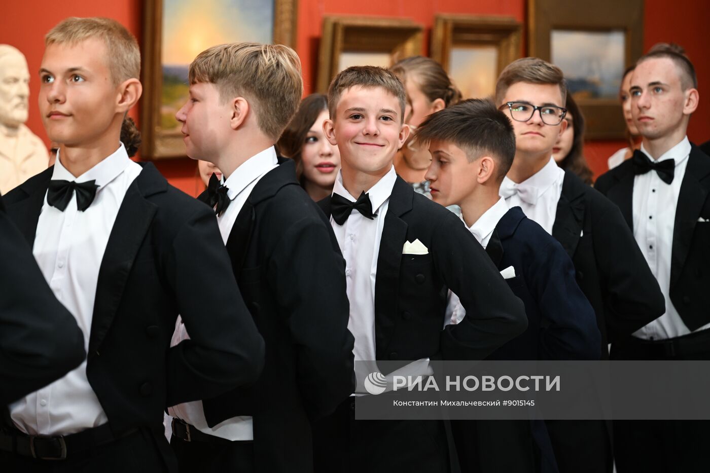 "Бал у Айвазовского" в Крыму