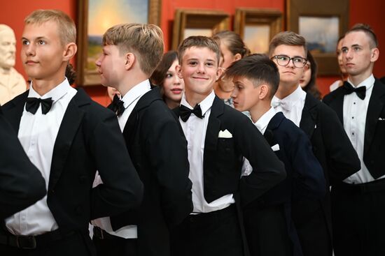 "Бал у Айвазовского" в Крыму