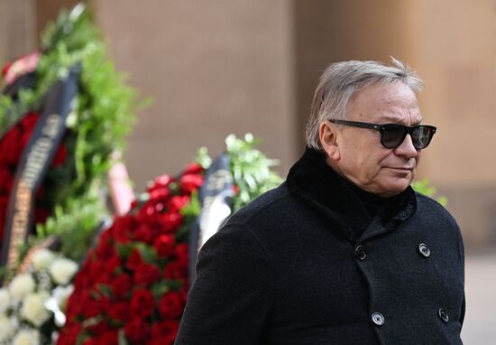 Прощание с Тиграном Кеосаяном в Москве