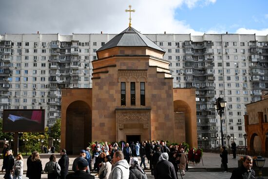Прощание с Тиграном Кеосаяном в Москве