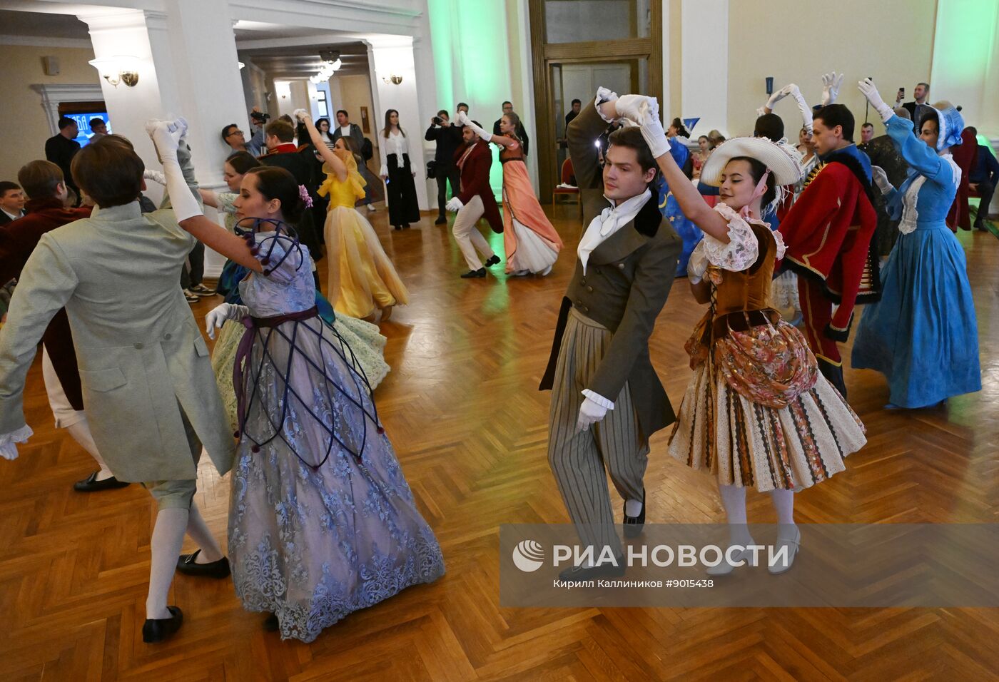 Встреча "Клуба своих" для участников специальной военной операции в Театре Российской Армии