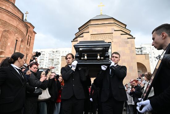 Прощание с Тиграном Кеосаяном в Москве