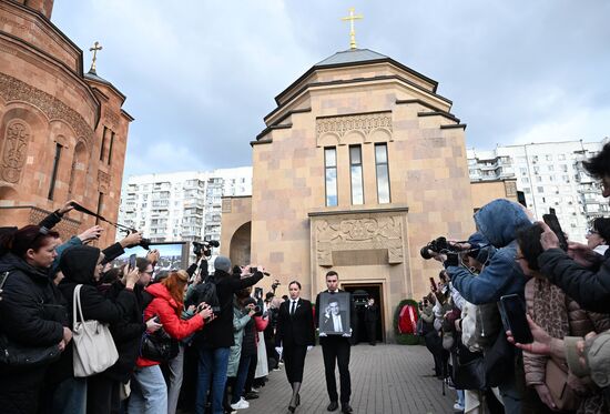 Прощание с Тиграном Кеосаяном в Москве
