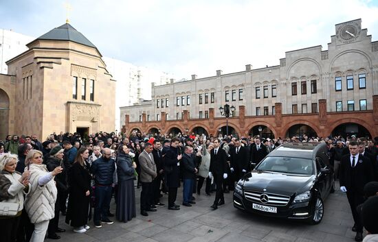 Прощание с Тиграном Кеосаяном в Москве