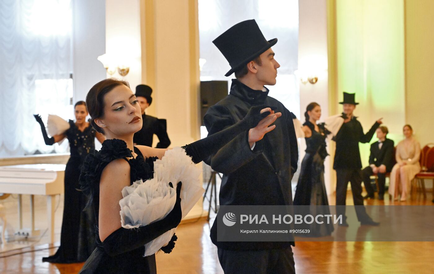 Встреча "Клуба своих" для участников специальной военной операции в Театре Российской Армии