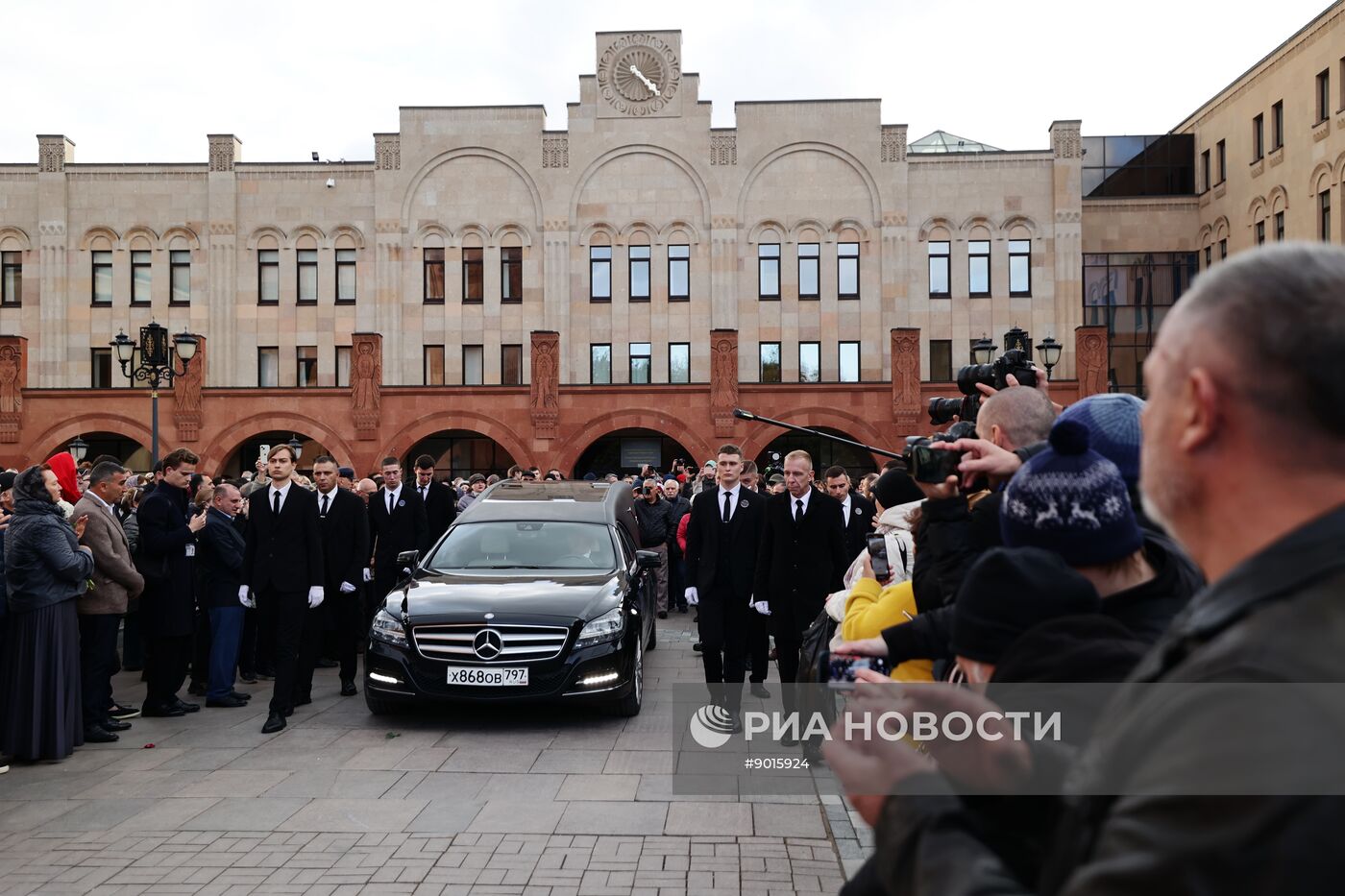 Прощание с Тиграном Кеосаяном в Москве