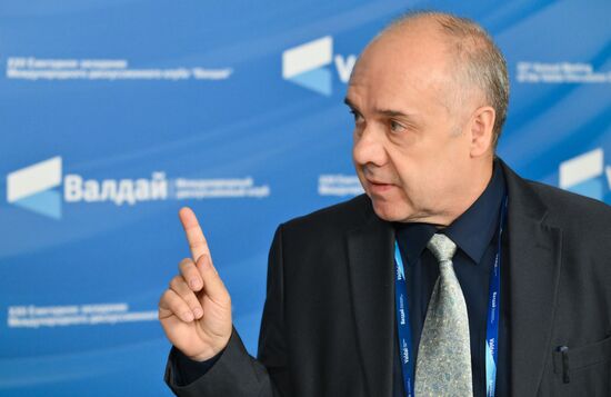 Заседание международного дискуссионного клуба "Валдай" в Сочи