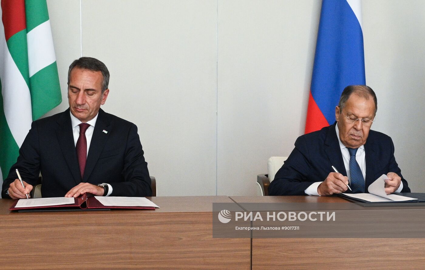 Встреча глав МИД РФ, Абхазии и Южной Осетии