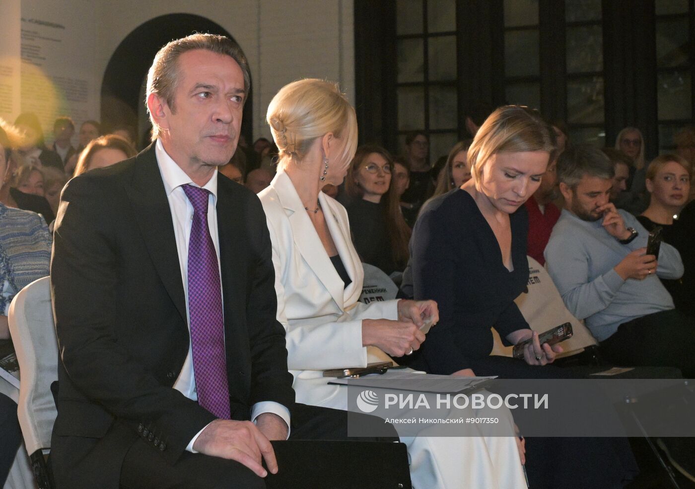 Сбор труппы театра "Современник"