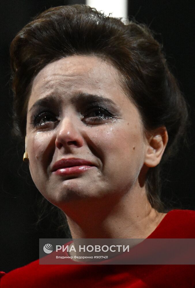 Спектакль "Скучная история" в театре Маяковского