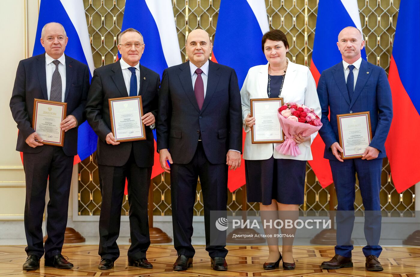 Премьер-министр РФ Михаил Мишустин вручил премии правительства РФ в области образования