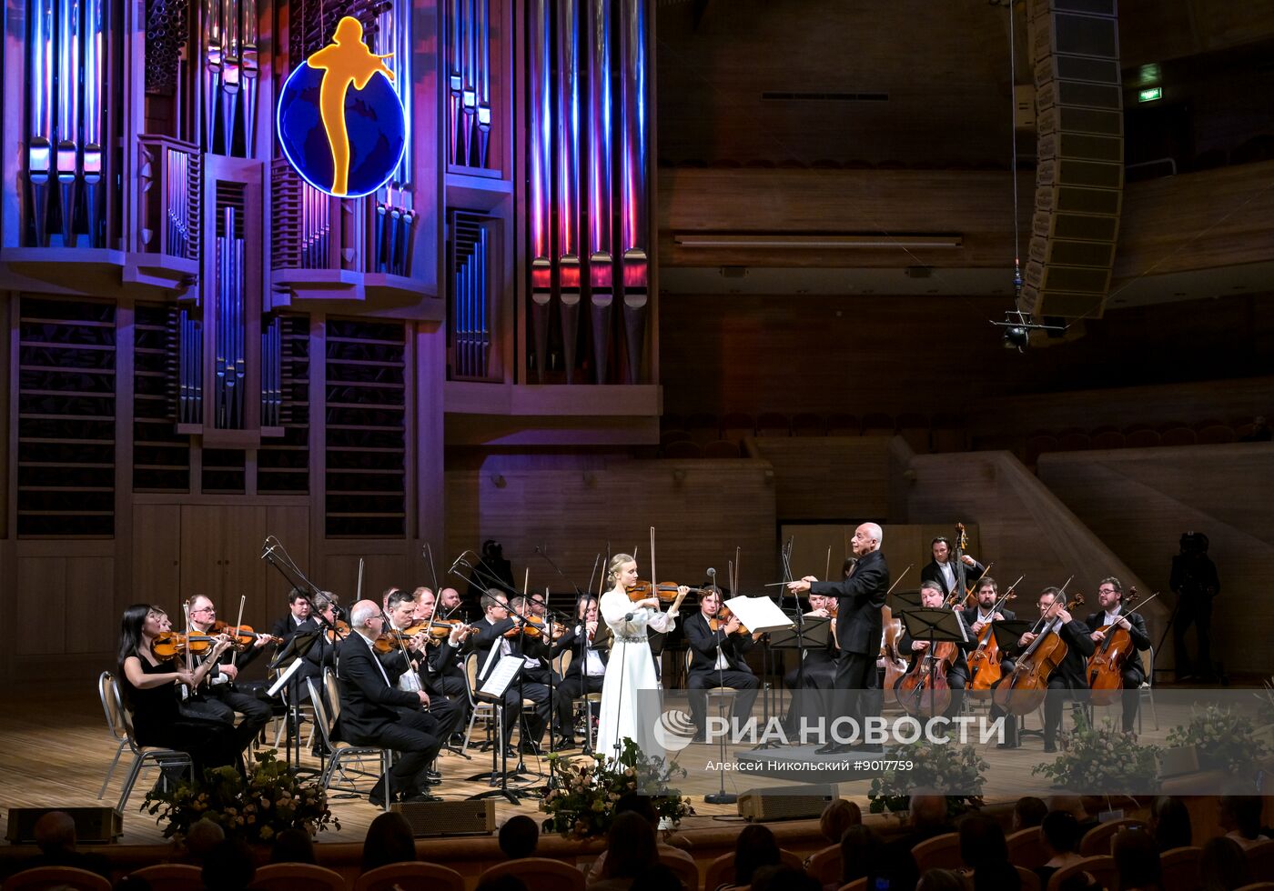 Международный фестиваль "Москва встречает друзей"