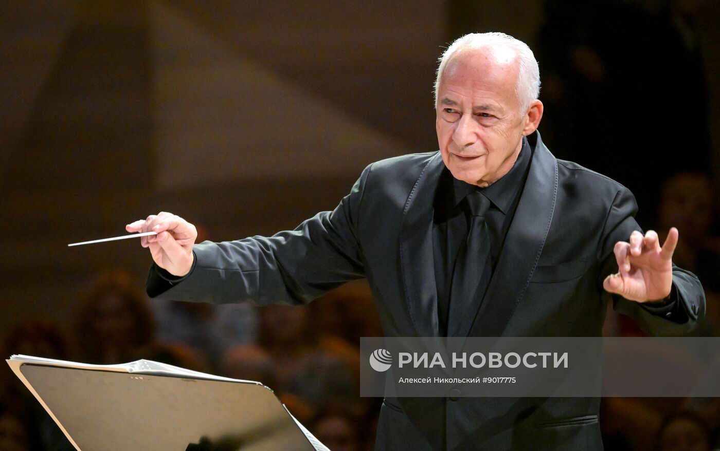 Международный фестиваль "Москва встречает друзей"