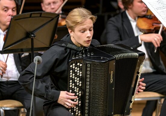 Международный фестиваль "Москва встречает друзей"