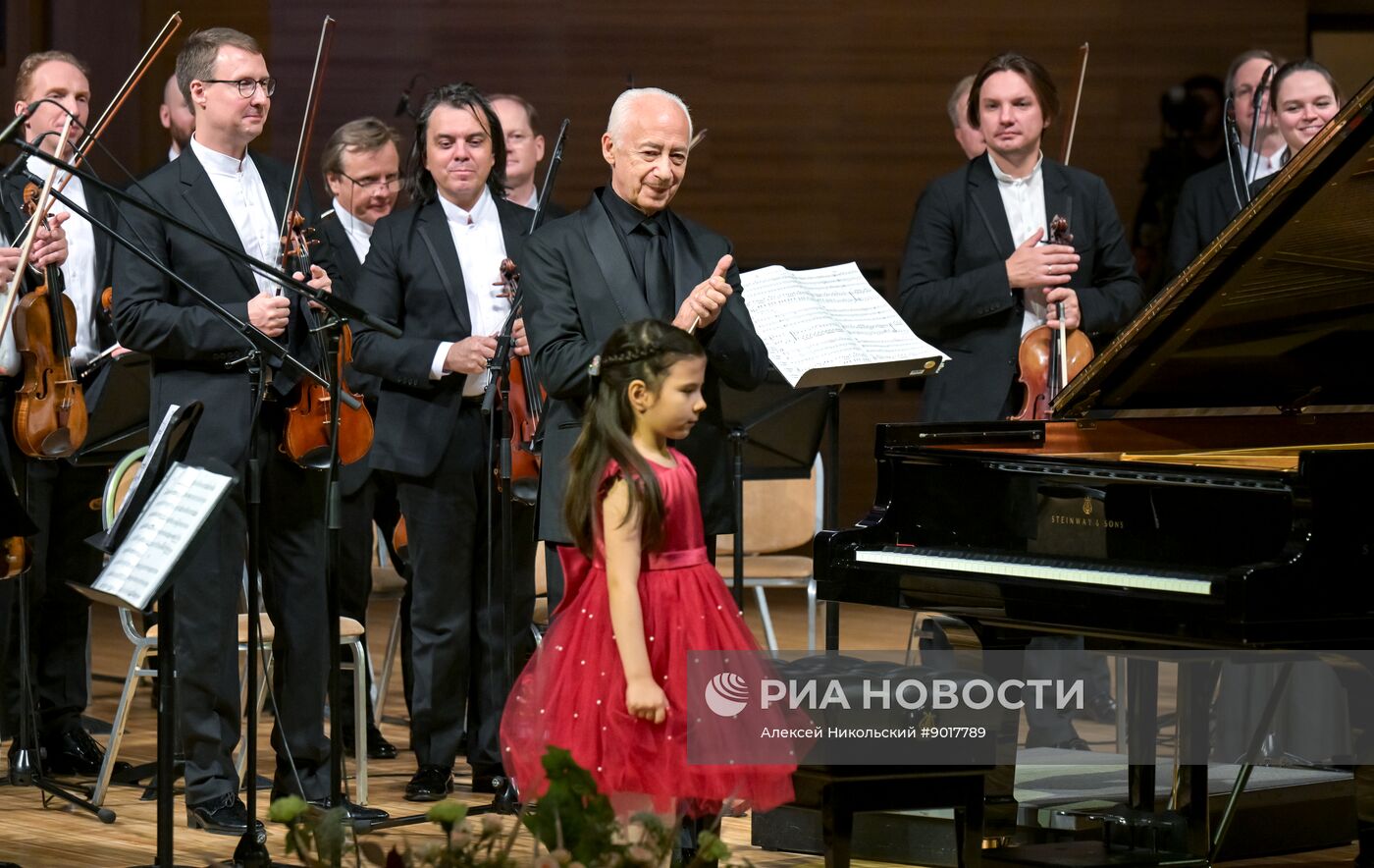 Международный фестиваль "Москва встречает друзей"