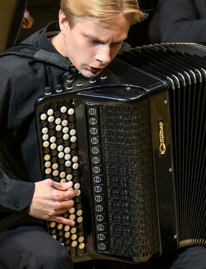 Международный фестиваль "Москва встречает друзей"