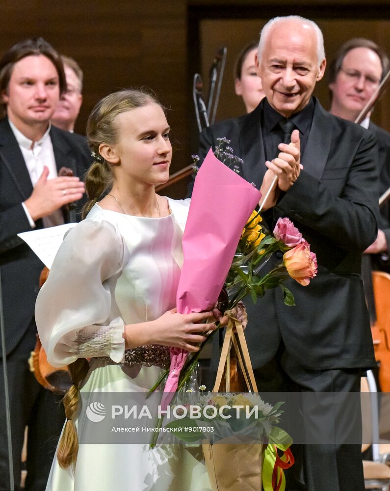 Международный фестиваль "Москва встречает друзей"